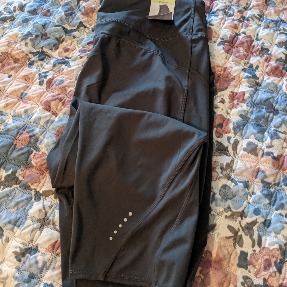 NWT Tangerine Capri Leggings